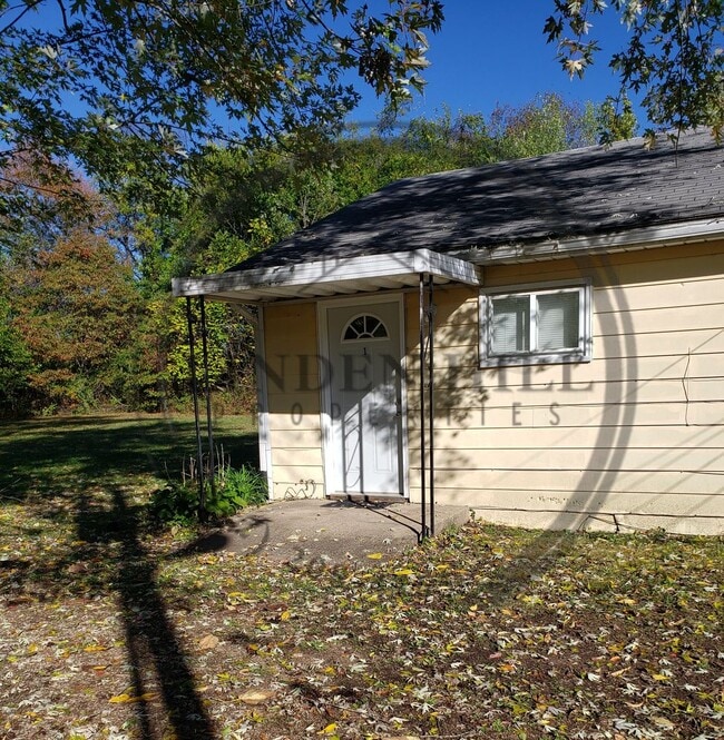 Primary Photo - 2310 E Florence Ave