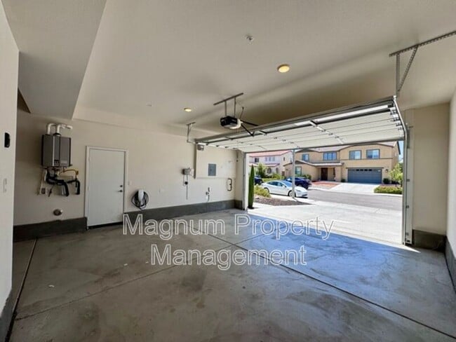 Building Photo - 34118 Willow Stone St