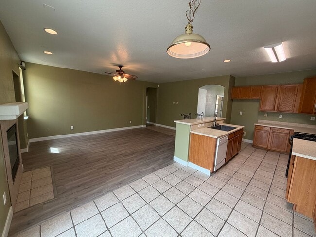 Building Photo - 8660 Banton Cir