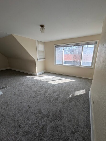 Building Photo - 3430 Seward St