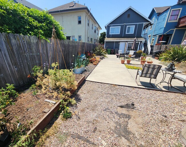 Building Photo - 1072 18th Street