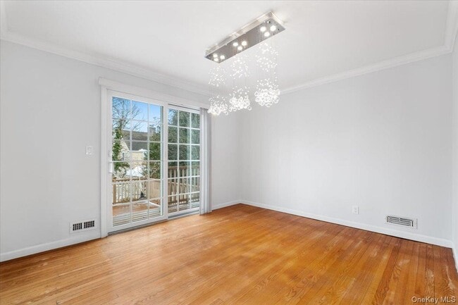 Building Photo - 182 Madison Rd