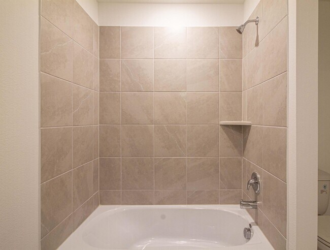 Building Photo - 404 Dewberry Dr