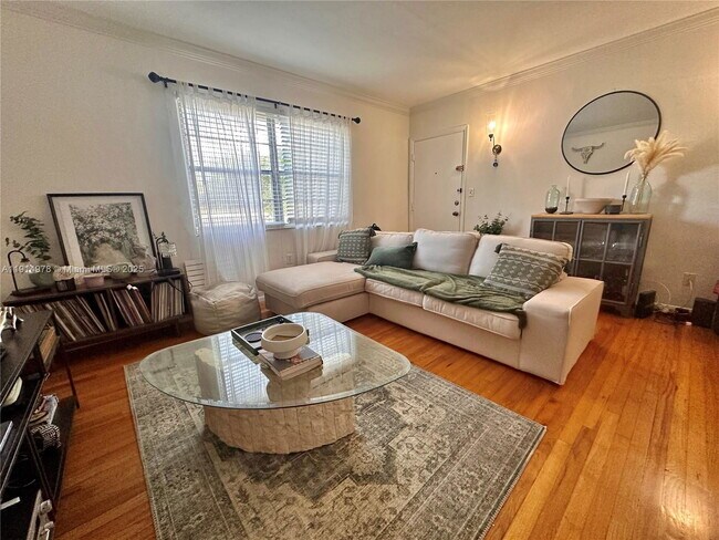 Building Photo - 7940 SW 55th Ave