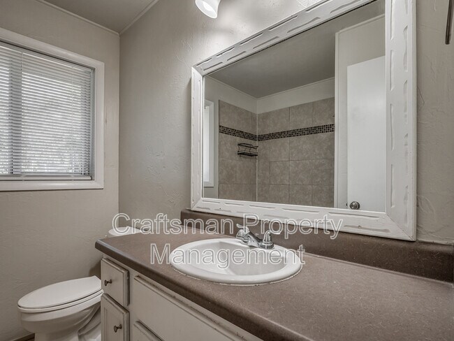 Building Photo - 3105 NW 67th St