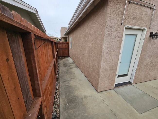 Building Photo - North Morro Bay - 3 Bedrooms