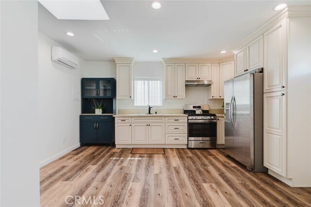Building Photo - 2027 Bonita Ave