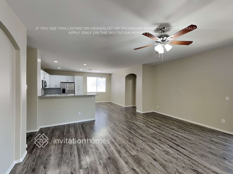 Building Photo - 12552 W Estero Ln