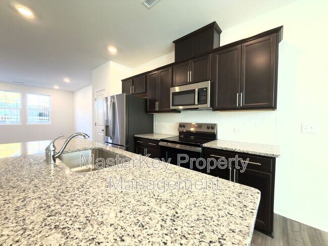 Building Photo - 1504 Crescent Townes Wy