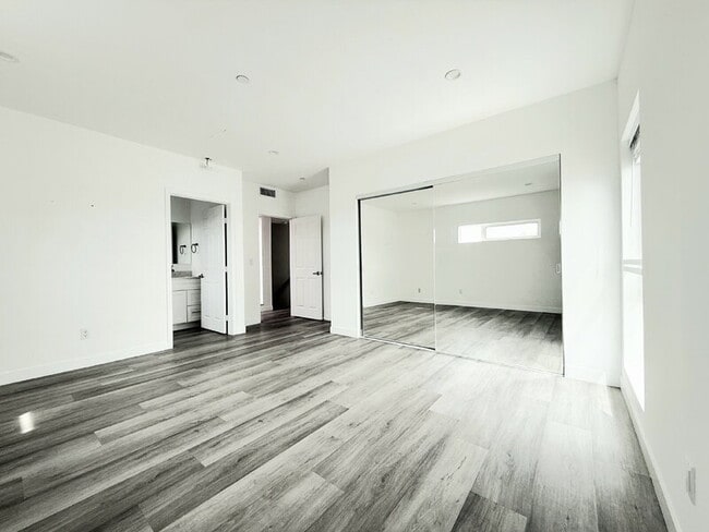 Building Photo - 1260 Leighton Ave