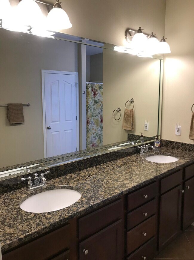 Building Photo - 24 Mozart Ln