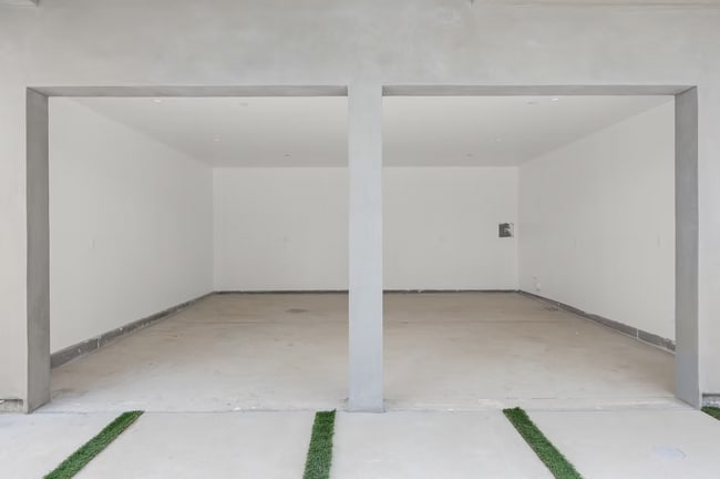 Building Photo - 11010 Hortense St