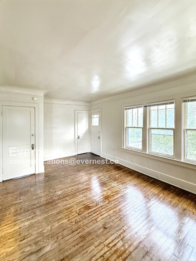 Building Photo - 12021 Stoepel St
