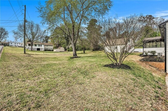 Building Photo - 218 Trickum Hills Ln
