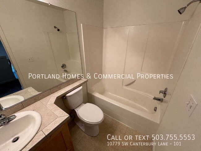 Building Photo - 10779 SW Canterbury Ln