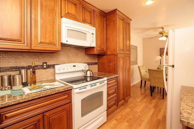 Building Photo - Belwood