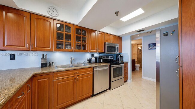 Building Photo - 2401 Collins Ave