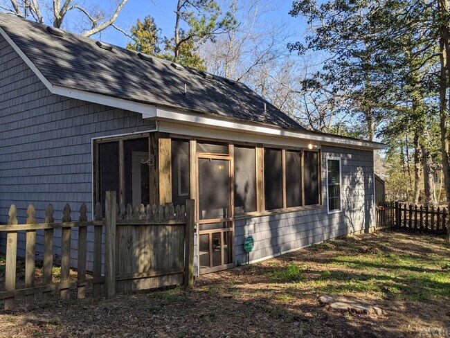 Building Photo - 203 Colonial Beach Rd