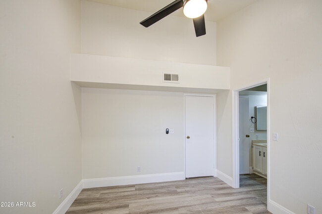 Building Photo - 2019 W Lemon Tree Pl