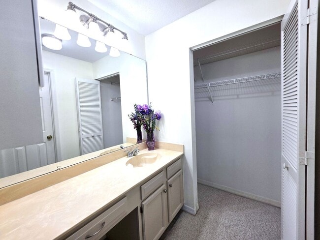 Building Photo - Vero Beach Rentals. Vero Beach Rent, LLC and Property Management Company