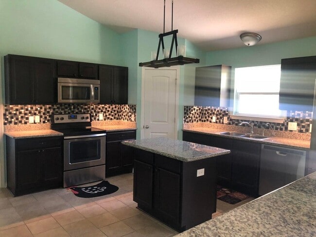 Building Photo - 9114 Timber Ln