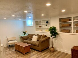 Building Photo - 251 E 1700 S