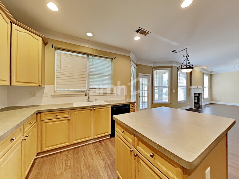 Building Photo - 1238 Wood Iris Ln