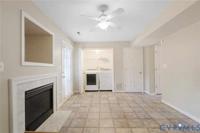 Building Photo - 405 Donelson Loop