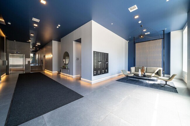 Building Photo - 338 Newark Ave