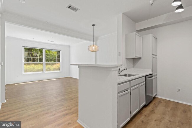 Building Photo - 1530 Spring Gate Dr.