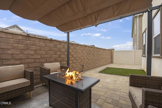 Building Photo - 553 Limoneira Ln