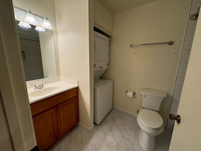 Building Photo - 3450 Santa Maria Way