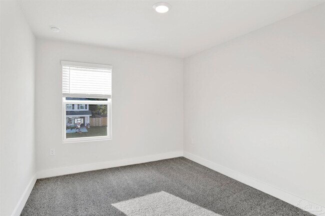 Building Photo - 4932 Valor Ct