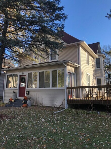 Building Photo - 1318 4th St