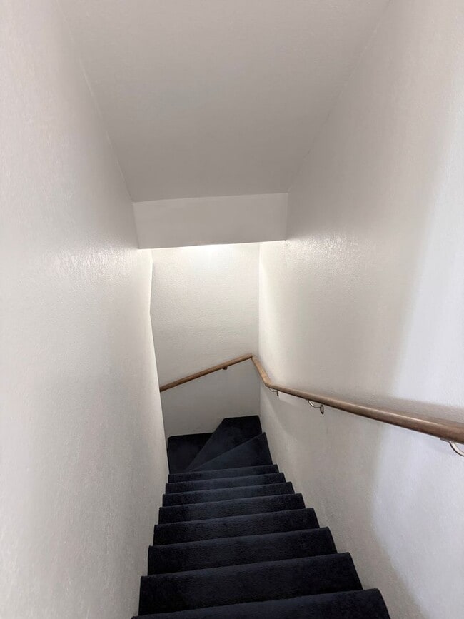 Building Photo - **SLEEK 1 BEDROOM/1 BATHROOM/LOFT/1 CAR GARAGE CONDO IN MESA (BROWN RD & CENTER ST)**