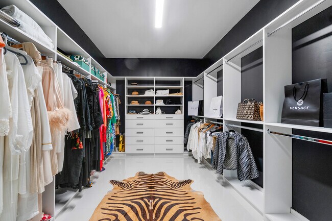 Building Photo - 17533 Sparkling River Rd