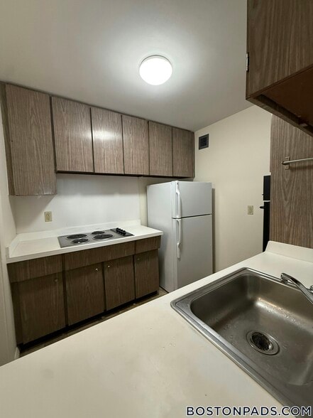 Building Photo - 1455 Commonwealth Ave