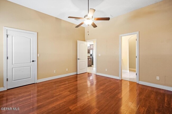 Building Photo - 11605 St Thomas Way