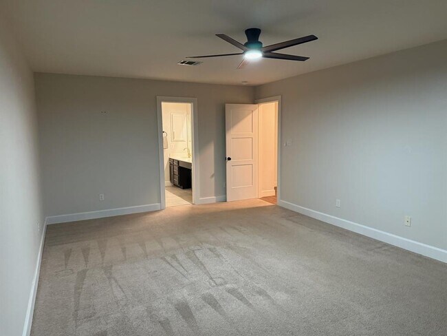 Building Photo - 1103 Water Hole Trail