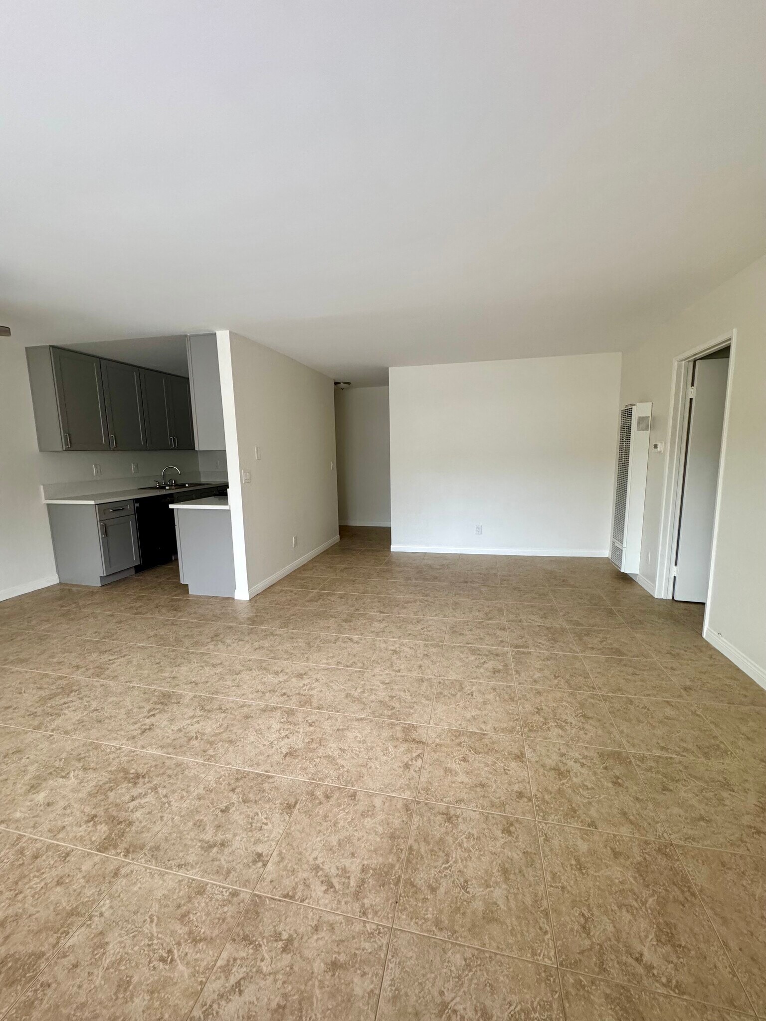 Building Photo - 18535 Saticoy St