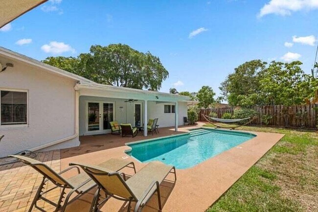 Building Photo - 513 Curlew Rd