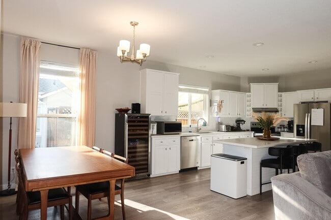 Building Photo - 2325 Cherrystone Dr