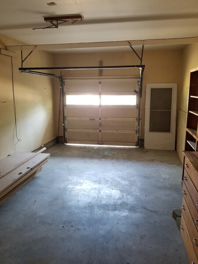 Building Photo - 1836 Todd Rd