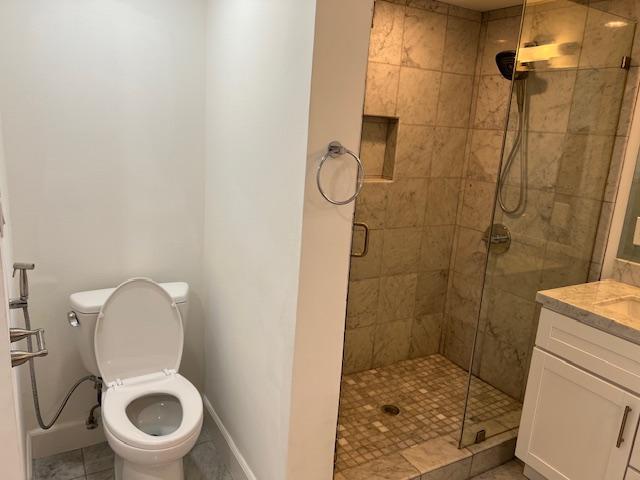 Master bathroom - 2812 Anchor Ave