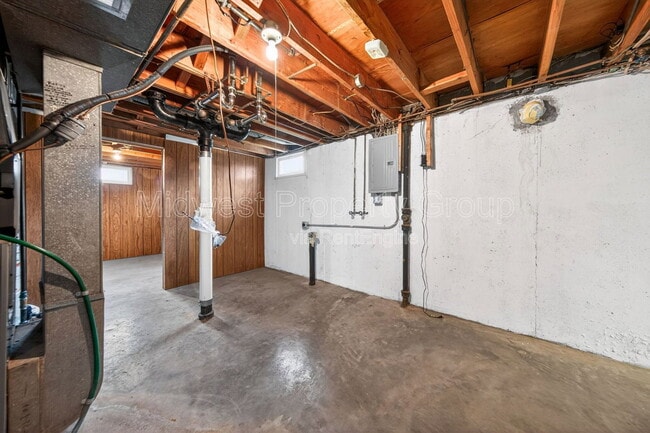 Building Photo - 1810 Swallow Ln