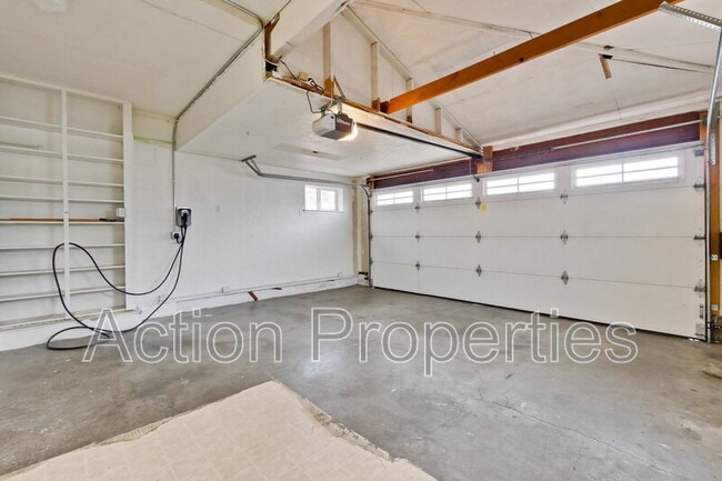 Building Photo - 1630 Alison Ave