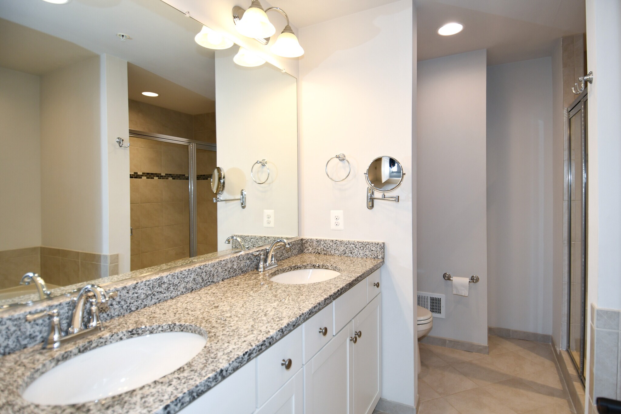 Building Photo - 2421 Auden Dr