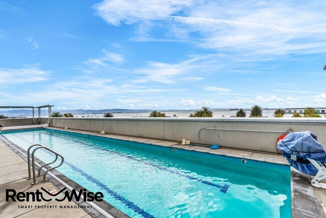 Building Photo - 501 Beale St