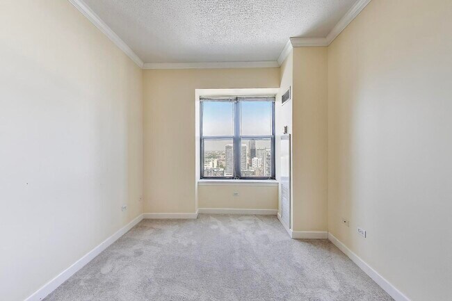 Building Photo - 41 E 8th St