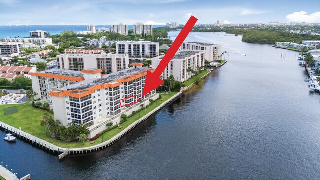 Building Photo - 2871 N Ocean Blvd